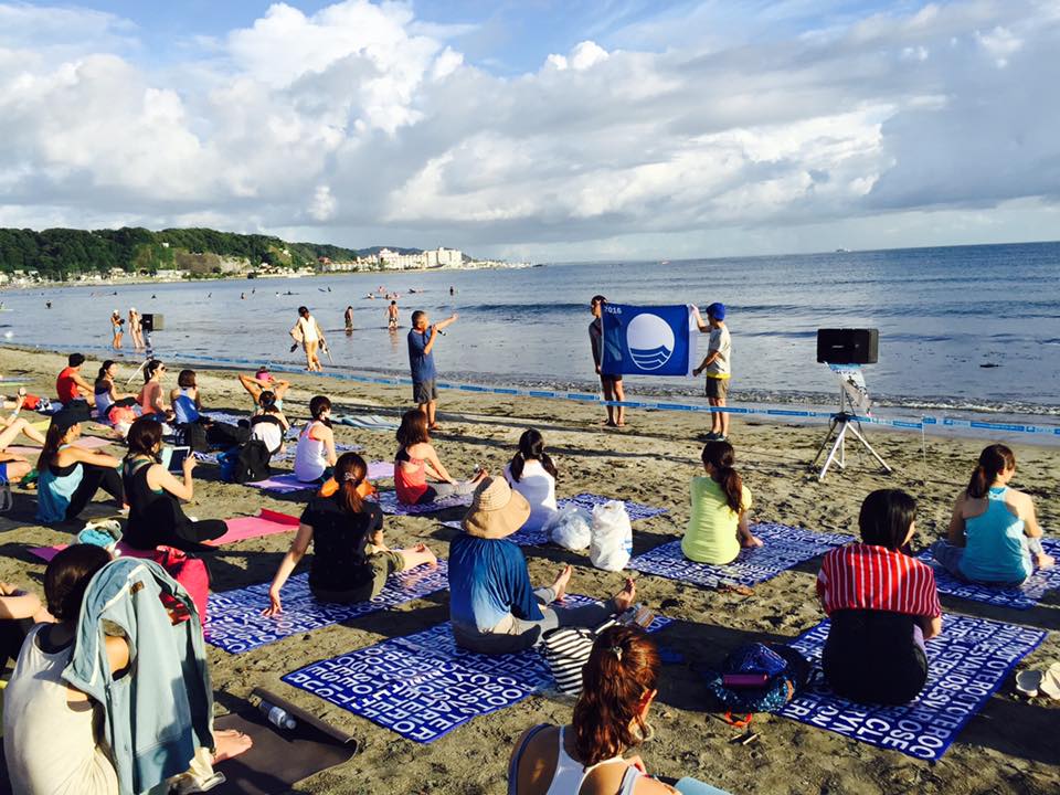 由比ガ浜海水浴場、アジア初のブルーフラッグ認証取得から10年連続更新